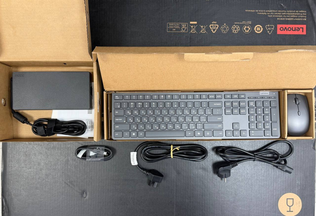 Lenovo YOGA Air 32-ILL — содержимое коробки